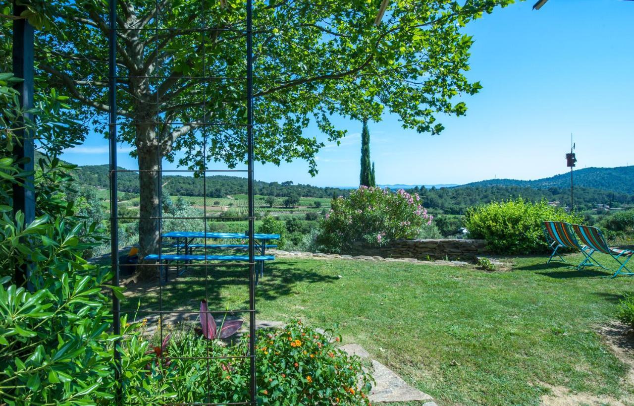 Вилла House With Garden And Sea View Ла-Лонд-ле-Мор Экстерьер фото