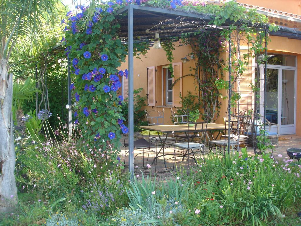 Вилла House With Garden And Sea View Ла-Лонд-ле-Мор Номер фото